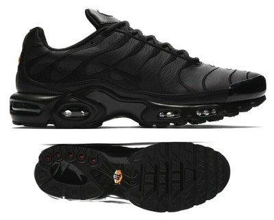 air max plus tn black and white